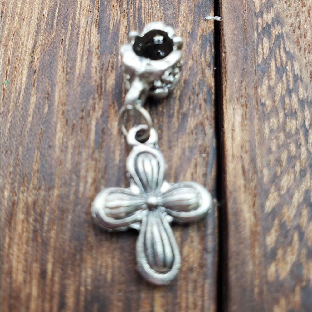 Cathedral cross charm‎